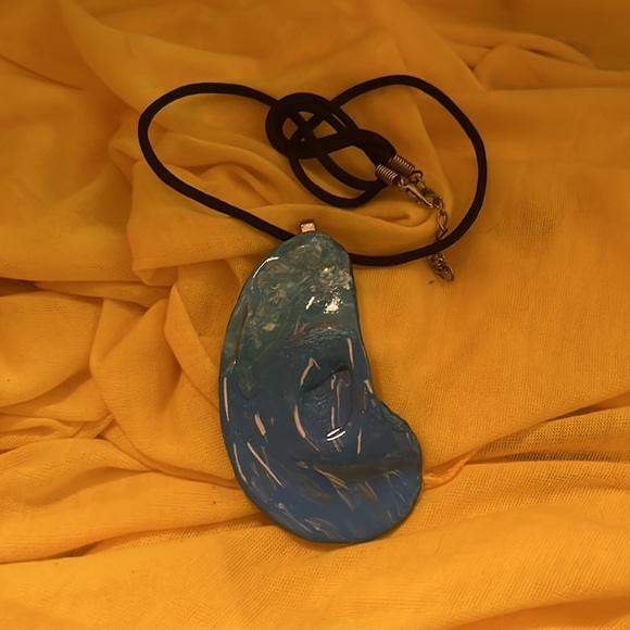 Beach Seashell Hand Designed One of a Kind Handmade Necklace - Picture 8 of 16